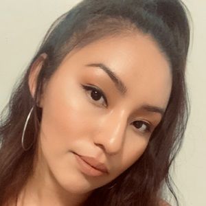 Meet your Posher, Alejandra